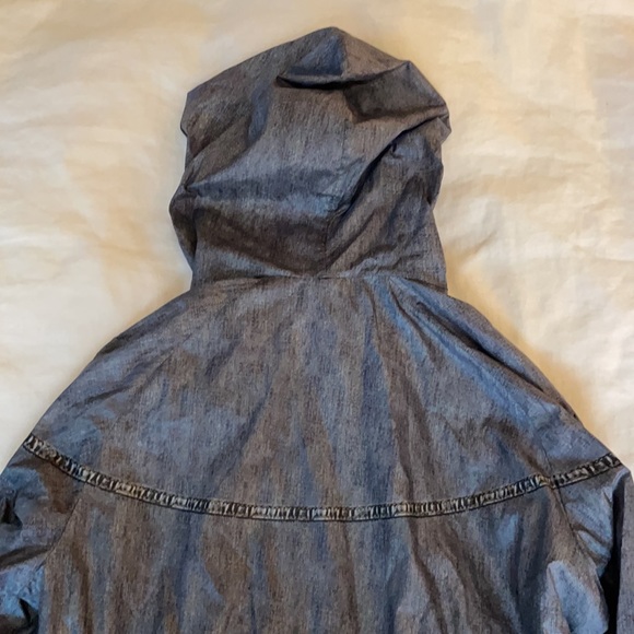 Nike Sportswear Denim-print Windbreaker - Picture 7 of 9